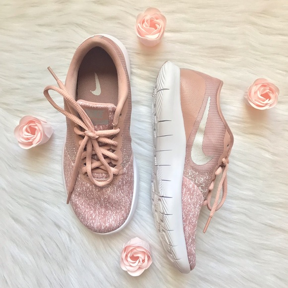 Nike Shoes - Nike Flex Contact